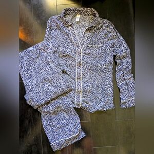 Splendid Pillow Soft pajama set size M